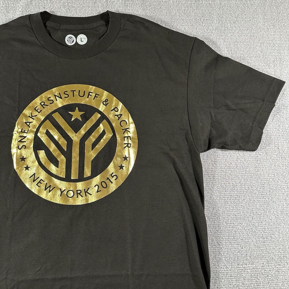 Retro NYC Subway Token graphic coin Unisex‎ Softstyle T-Shirt Large Black Gold
